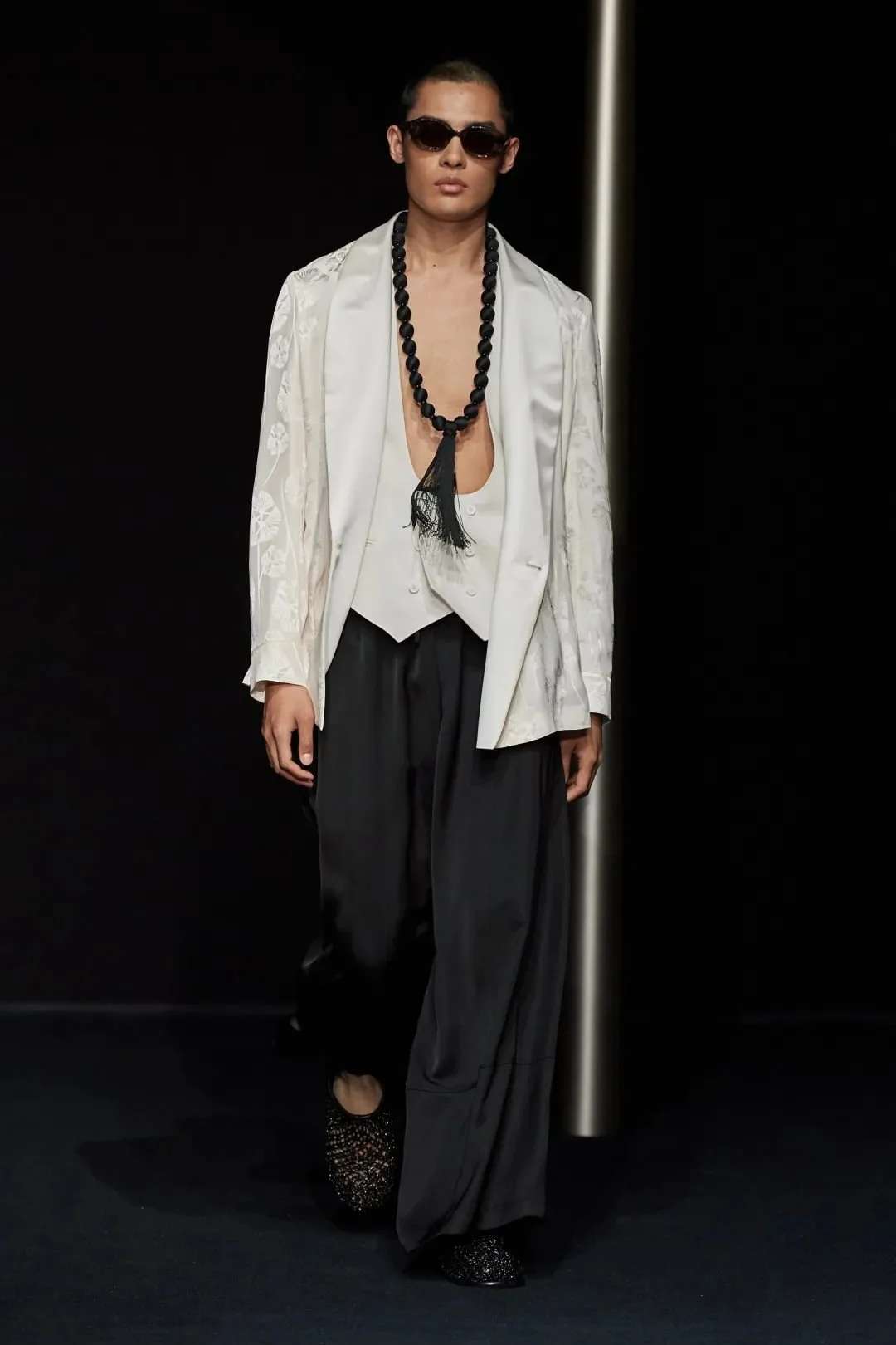 2024春夏时装周 | 意境美学的Emporio Armani 第28张 - 哥顿服装设计网