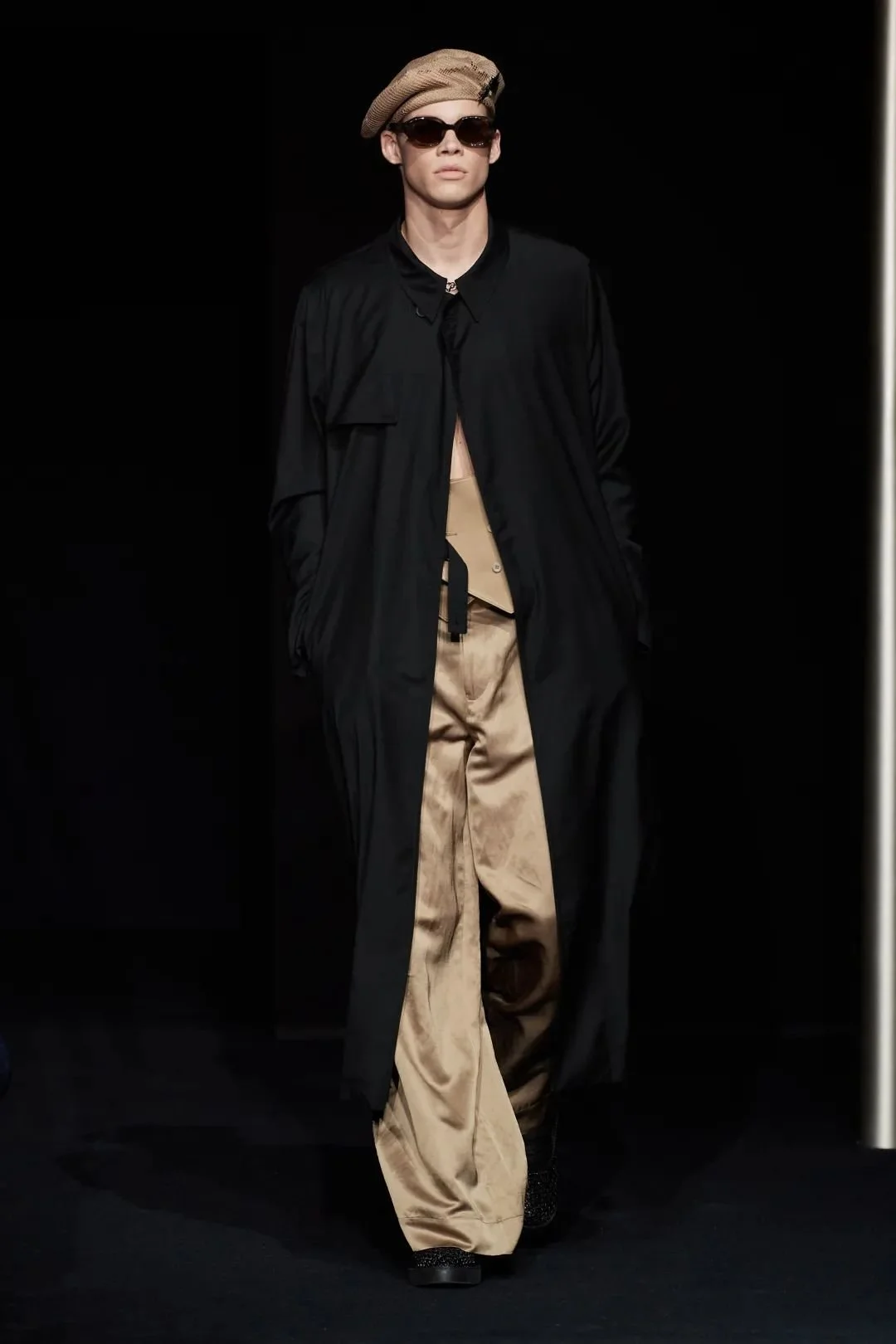 2024春夏时装周 | 意境美学的Emporio Armani 第13张 - 哥顿服装设计网