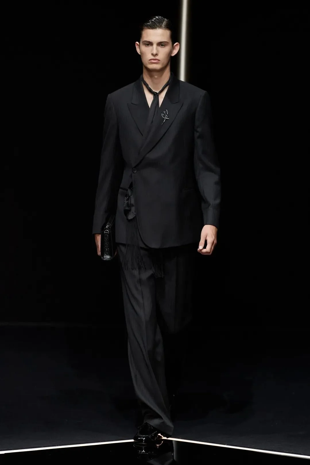 2024春夏时装周 | 意境美学的Emporio Armani 第7张 - 哥顿服装设计网