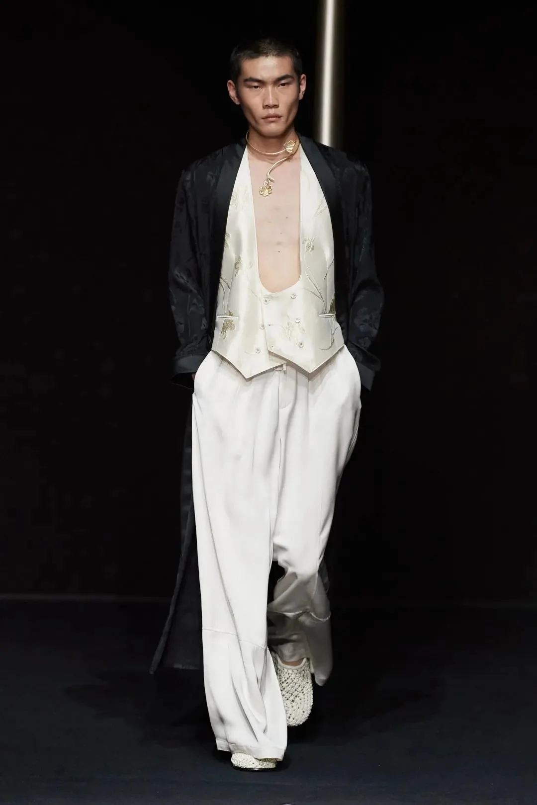 2024春夏时装周 | 意境美学的Emporio Armani 第26张 - 哥顿服装设计网