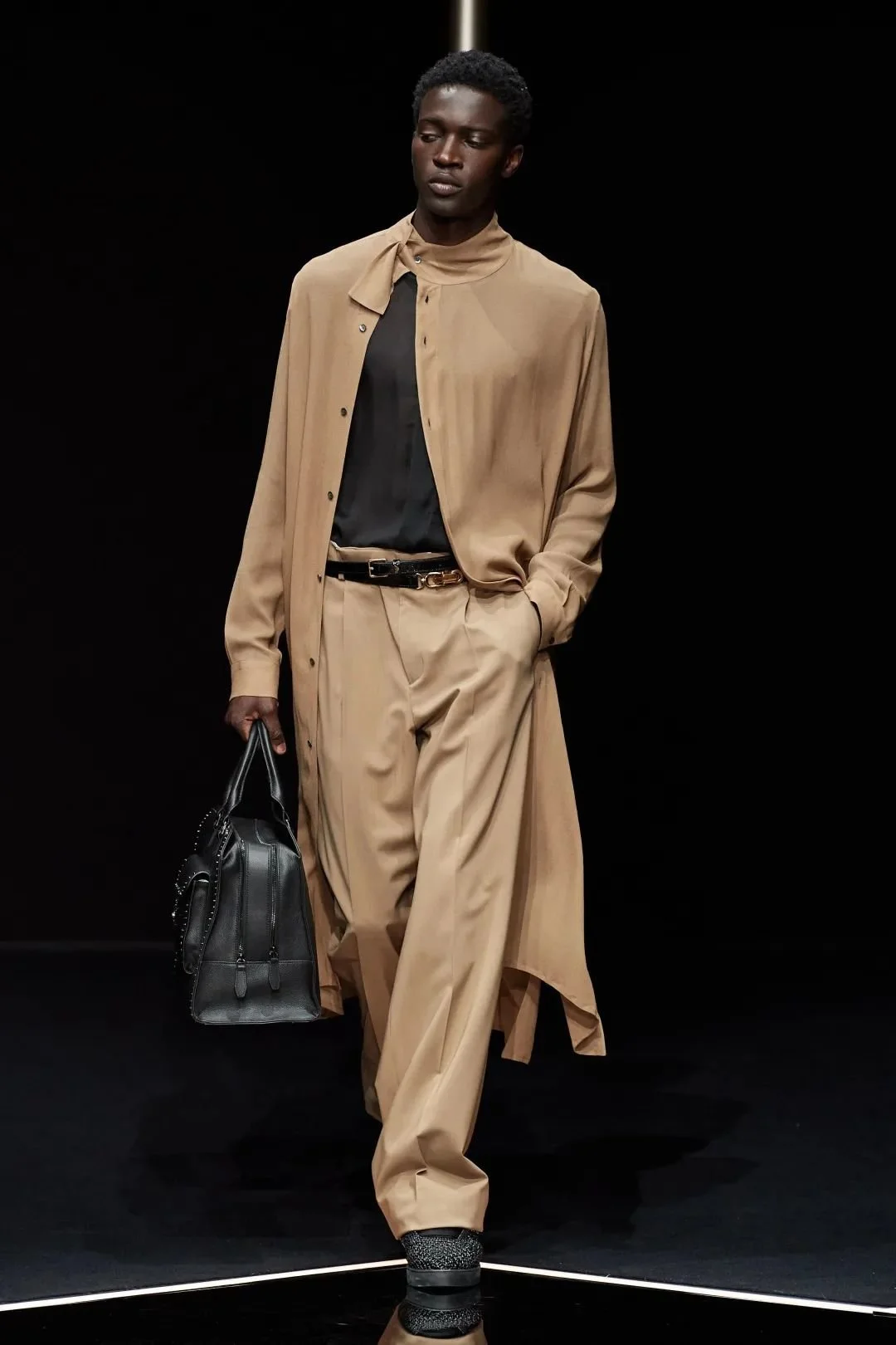 2024春夏时装周 | 意境美学的Emporio Armani 第14张 - 哥顿服装设计网