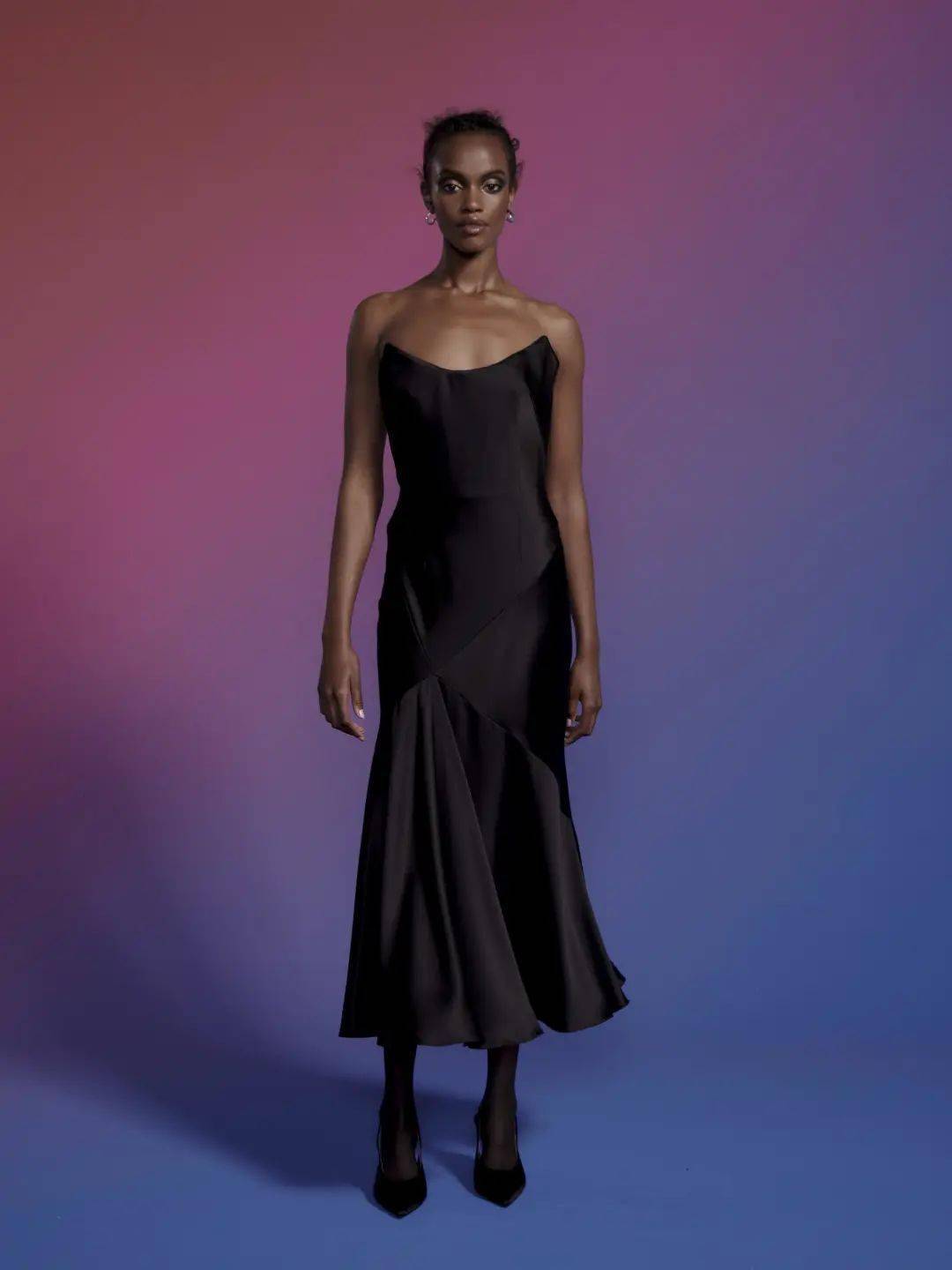 2024度假季女装流行分析:暗黑浪漫 第10张 - 哥顿服装设计网 2024度假季女装流行分析:暗黑浪漫 第10张 - 哥顿服装设计网