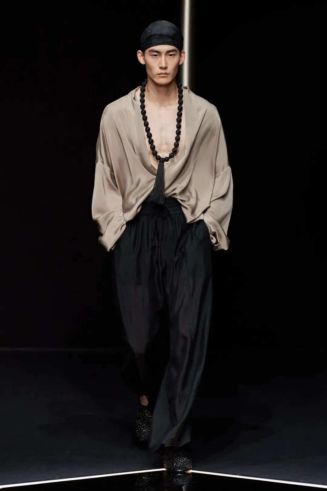 2024春夏时装周 | 意境美学的Emporio Armani 第16张 - 哥顿服装设计网