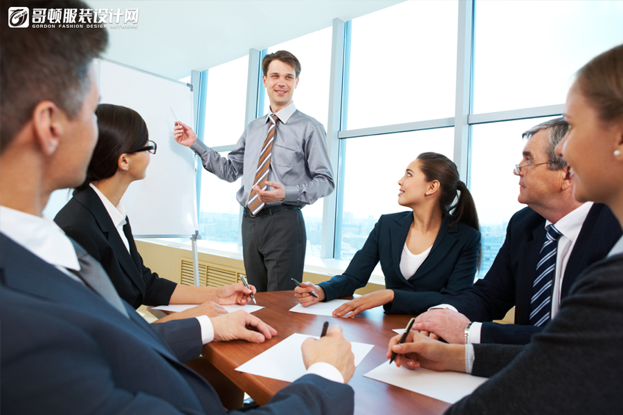 商务职业装与职业装具体有什么区别？ 第1张 - 哥顿服装设计网