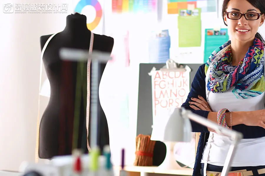 高定服装的风格特点 第1张 - 哥顿服装设计网