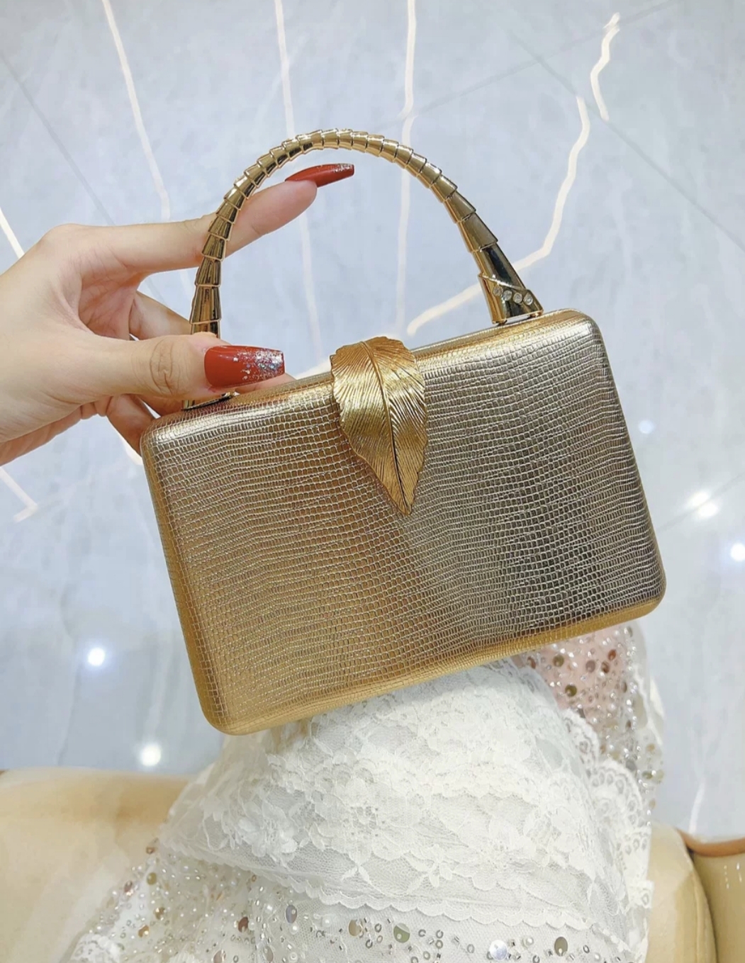 最新女式时尚手提包 第24张 - 哥顿服装设计网