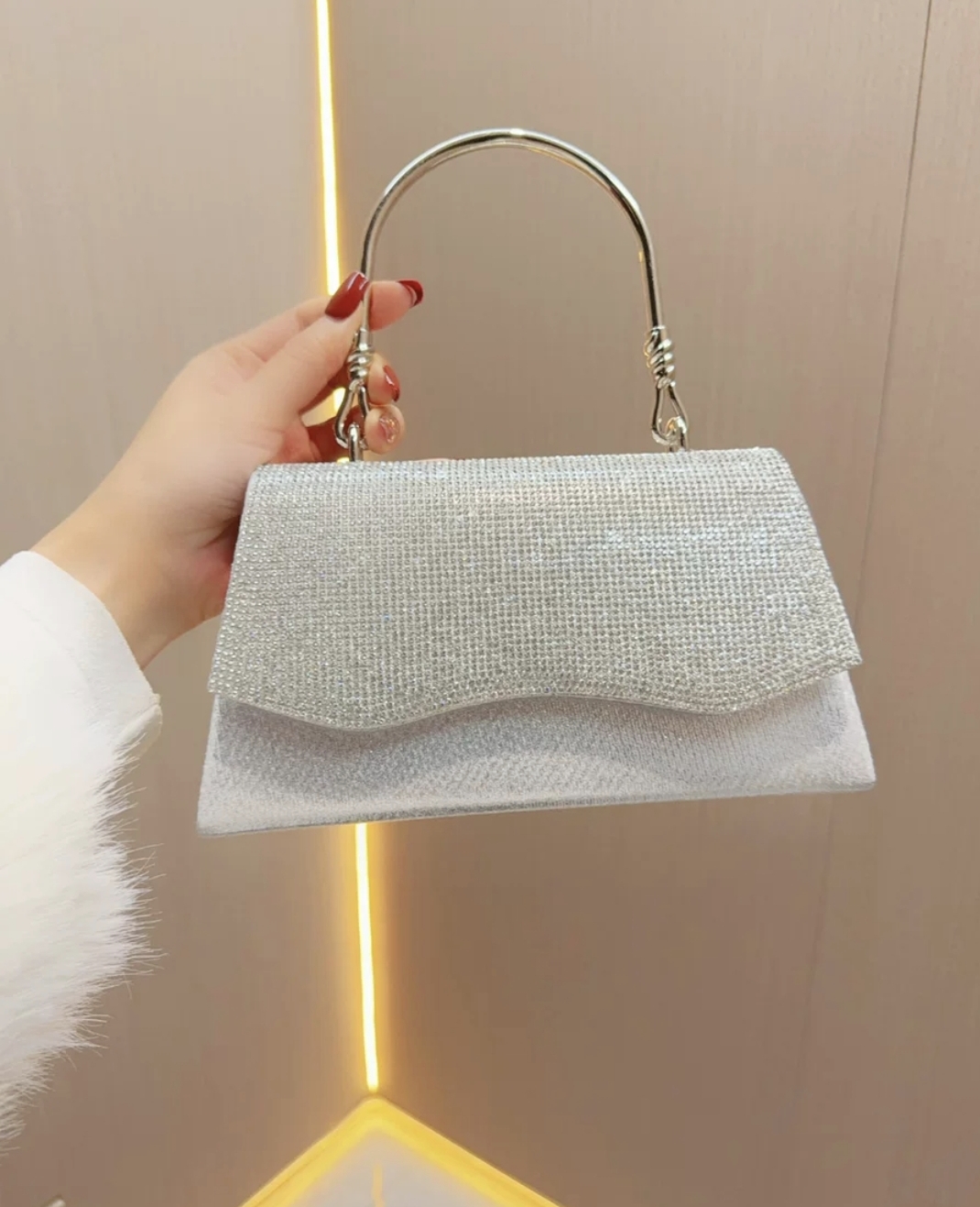 最新女式时尚手提包 第38张 - 哥顿服装设计网